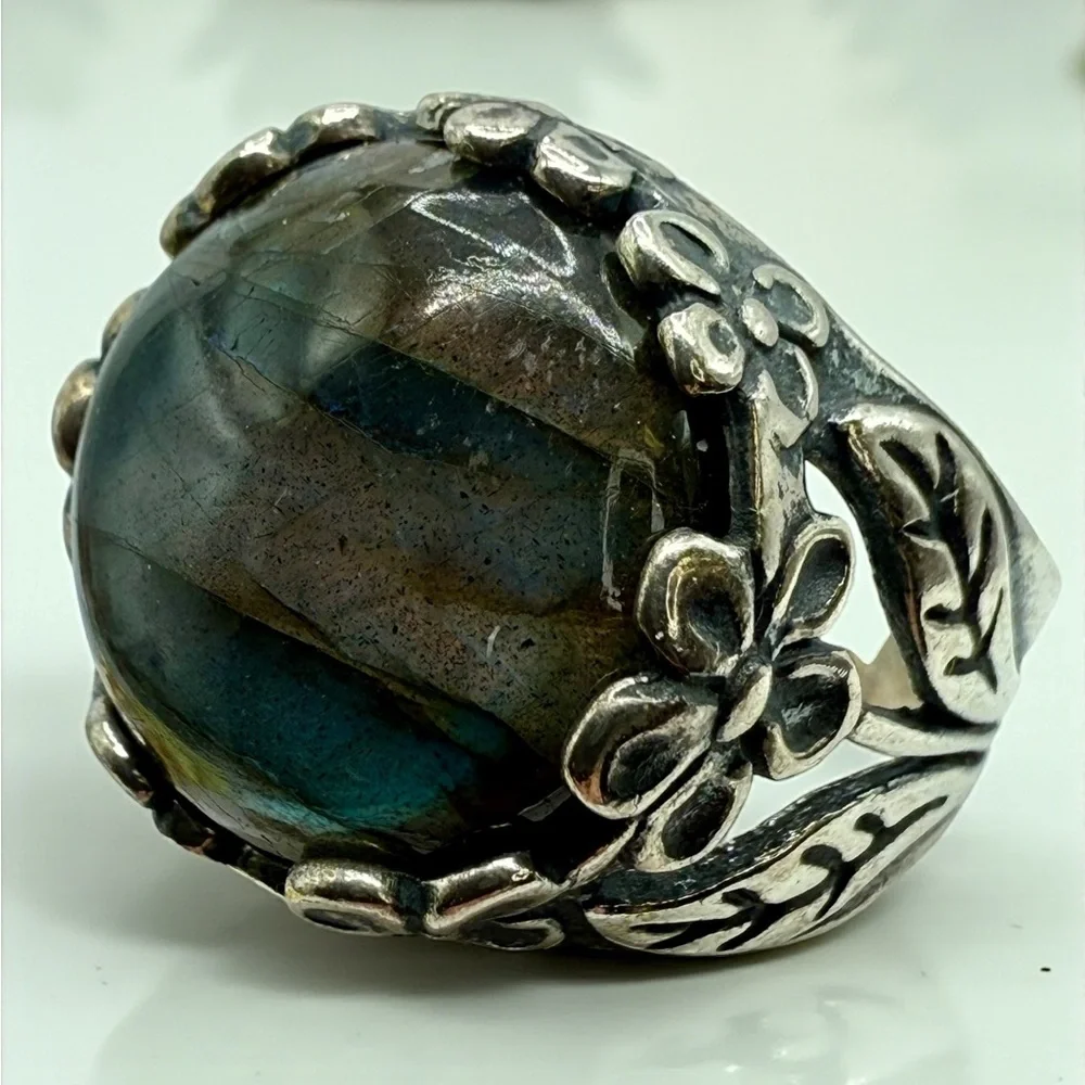 Sterling Silver Israel PZ Labradorite Floral Statement Ring – Size 8